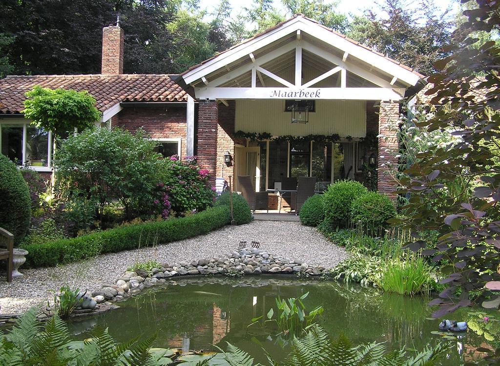 B&B Atelier Maarbeek เฮลเลนดอร์น ภายนอก รูปภาพ